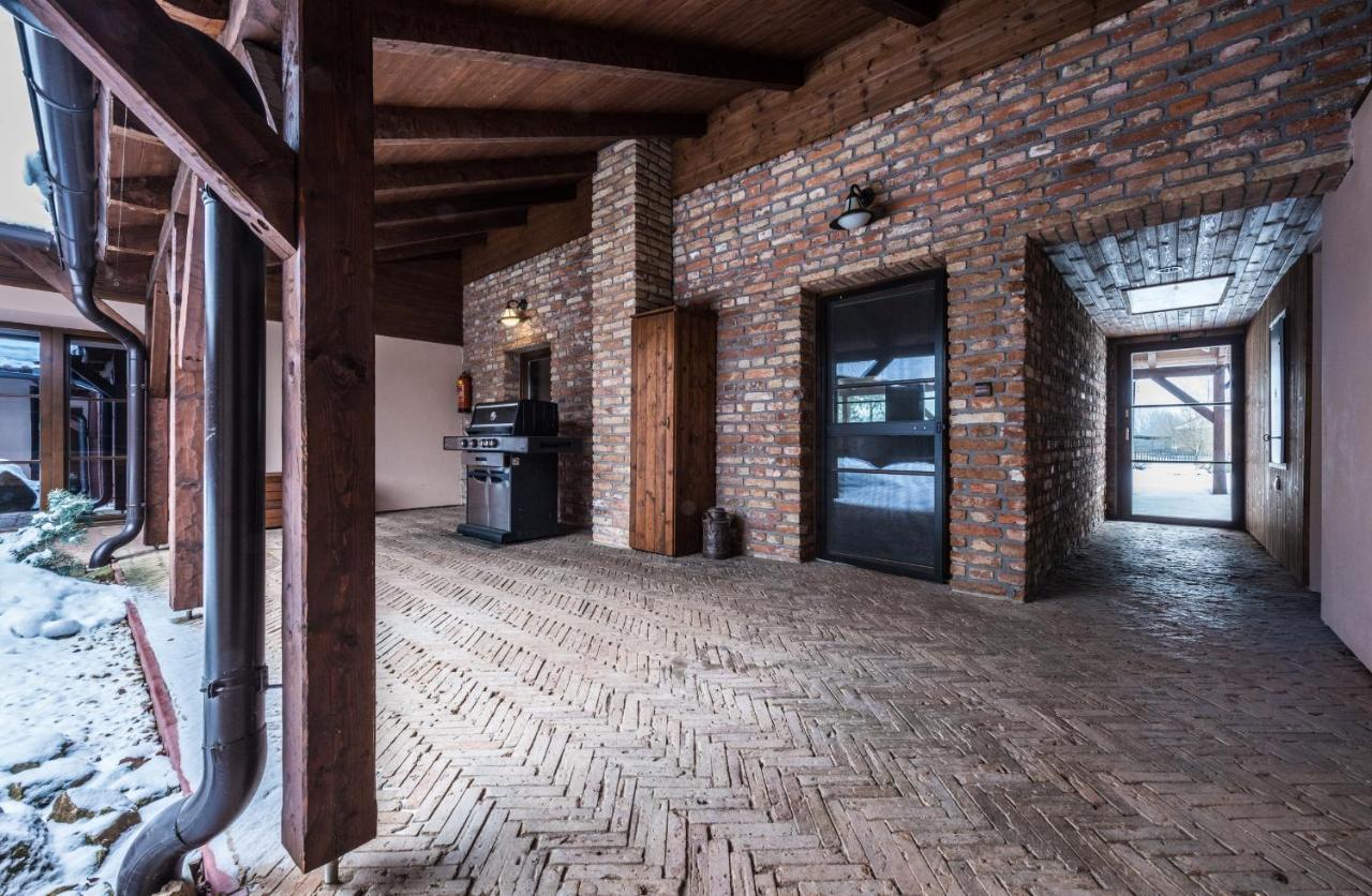 Penzion U Lisky Jarosov nad Nezarkou Exterior photo
